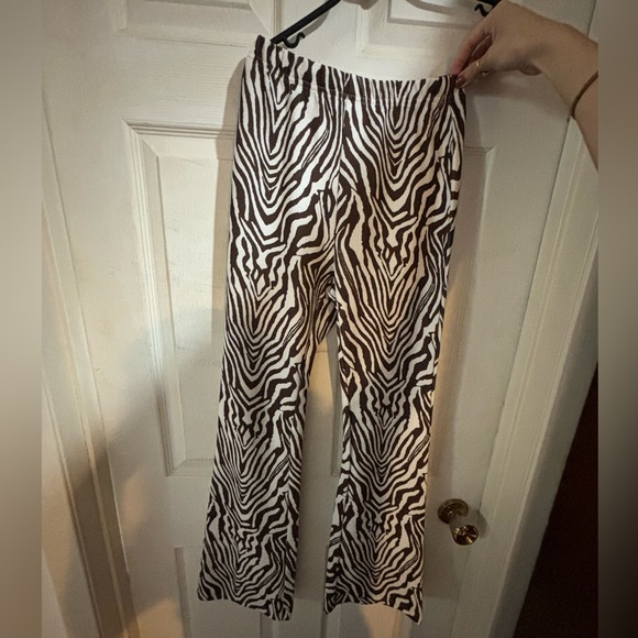 Animal Print Leggings - Picture 1 of 3